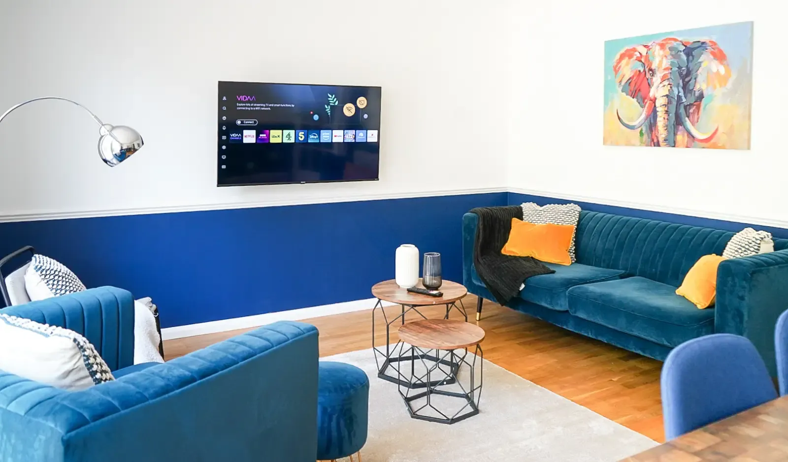 Executive 4-BR Residence with Private Parking – Putney Heath, London in 4 Divis Way, SW15 5DG - Property image 30 - VivreStays