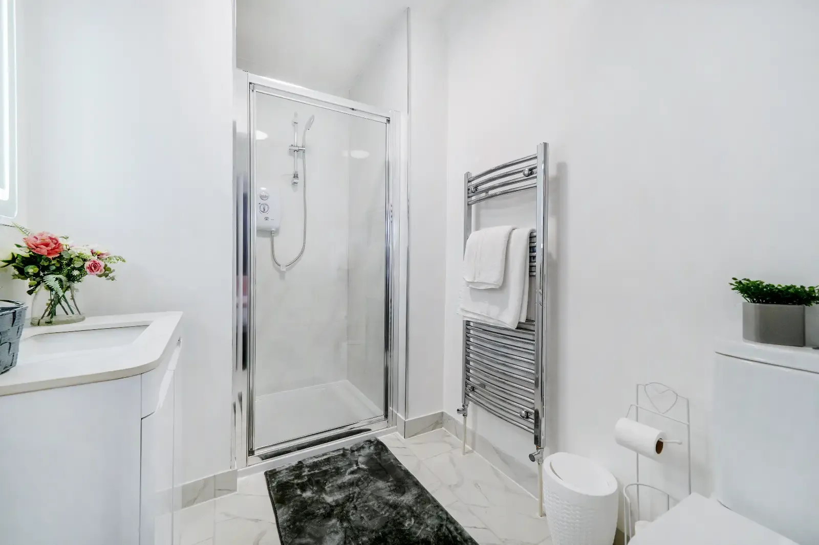 Premium 2-BR Executive Garden Flat – Brixton & Tulse Hill, London in 48 Athlone Road, SW2 2DR - Property image 6 - VivreStays