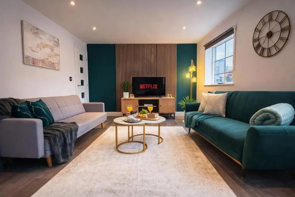 2 Bed 2 Bath Birmingham City Centre Apartment with secure Parking serviced apartment - Birmingham - VivreStays