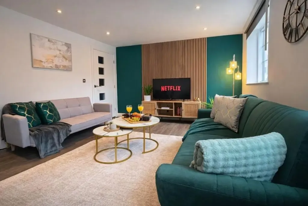 2 Bed 2 Bath Birmingham City Centre Apartment with secure Parking in B16 8AE, Birmingham, West Midlands, England, United Kingdom - Property image 11 - VivreStays
