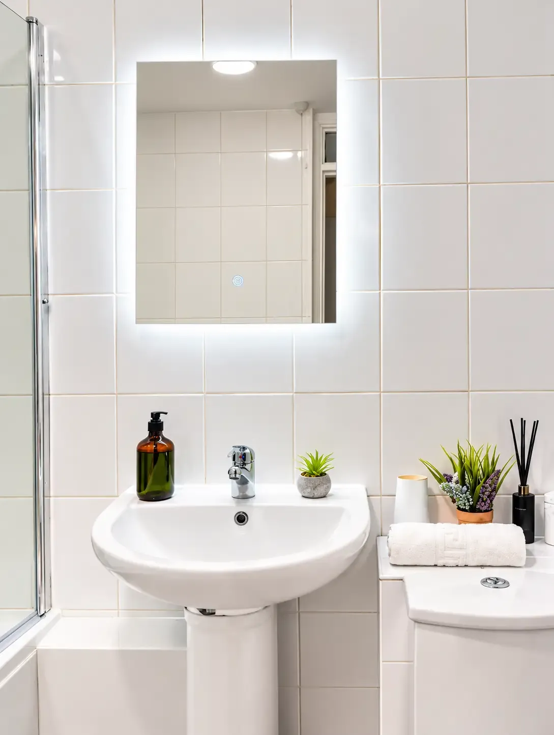 4BR South London Home | Ground-Floor Bedroom | Sleeps 8 in 57 Leigham Court Road, Lambeth, London, SW16 2NJ, United Kingdom - Property image 6 - VivreStays