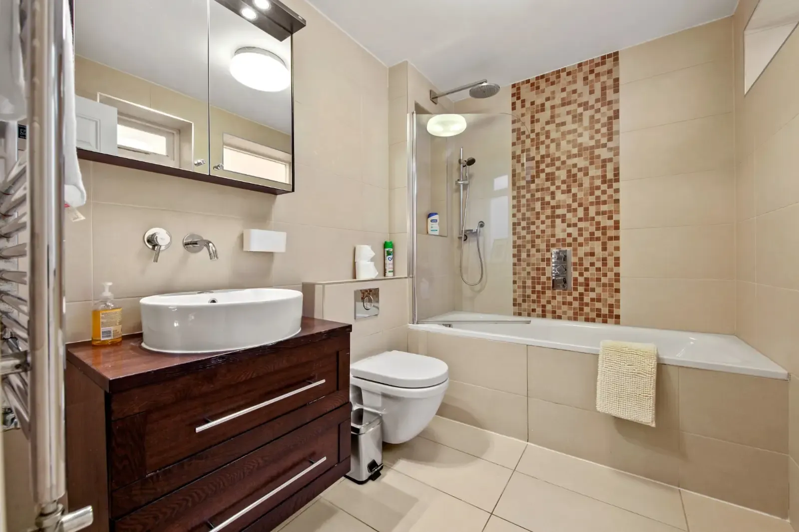 Professionally Managed 2-Bedroom Apartment | Camden, London in 168a Eversholt Street, NW1 1BL - Property image 8 - VivreStays