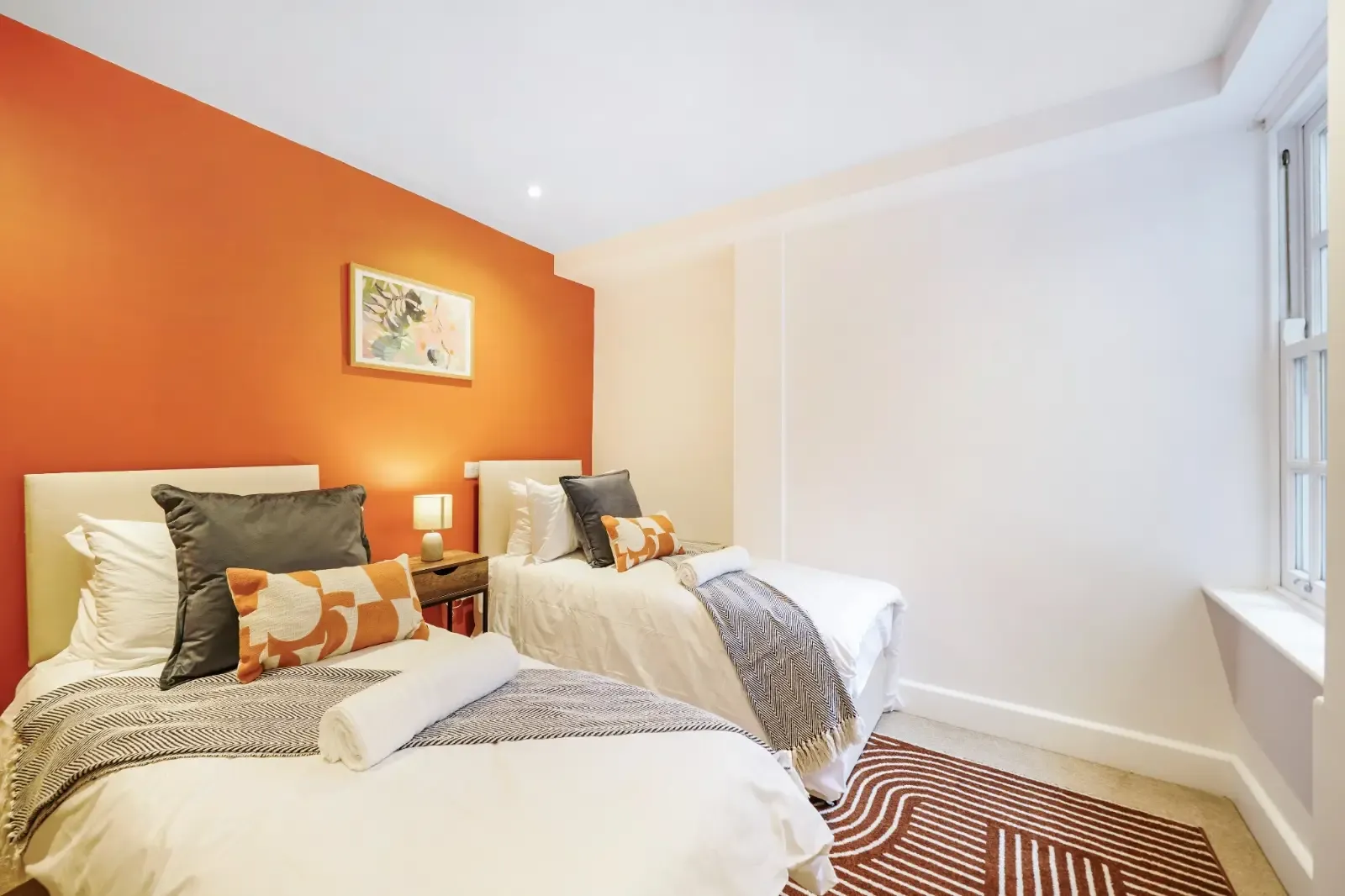 Professionally Managed 2-Bedroom Apartment | Central London in 72-74 Bridport Place, Hackney, London, N1 5DS, United Kingdom - Property image 5 - VivreStays