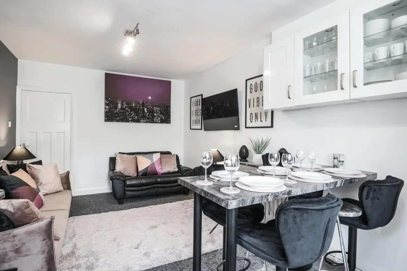 Spacious 4-Bedroom Apartment | Brixton & Tulse Hill | Ideal for Corporate & Extended Stays in 48 Athlone Road, SW2 2DR - Property image 9 - VivreStays