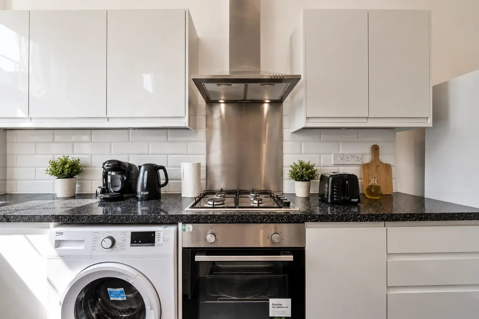 Spacious 2-Bedroom Apartment | London Bridge | Relocation Stays in SE1 2XL - Property image 11 - VivreStays