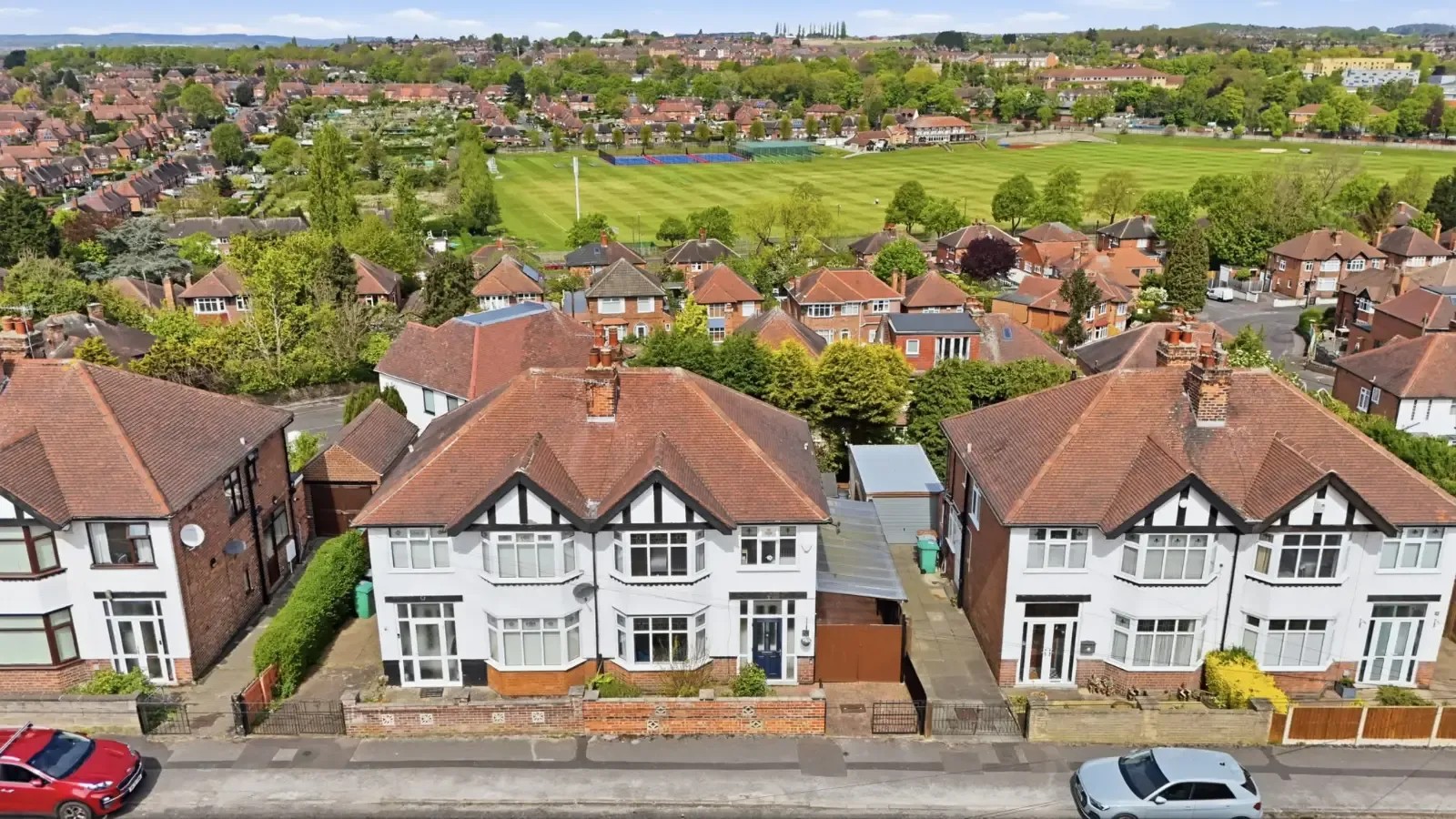 View Family Stays| Spacious 3BR | Parking in 40 Exton Road, Nottingham, NG5 1HB, United Kingdom Family Stays| Spacious 3BR | Parking in 40 Exton Road, Nottingham, NG5 1HB, United Kingdom - Property image 6 - VivreStays
