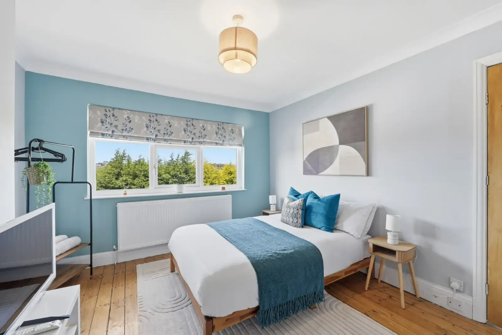 View Family Stays| Spacious 3BR | Parking in 40 Exton Road, Nottingham, NG5 1HB, United Kingdom Family Stays| Spacious 3BR | Parking in 40 Exton Road, Nottingham, NG5 1HB, United Kingdom - Property image 8 - VivreStays