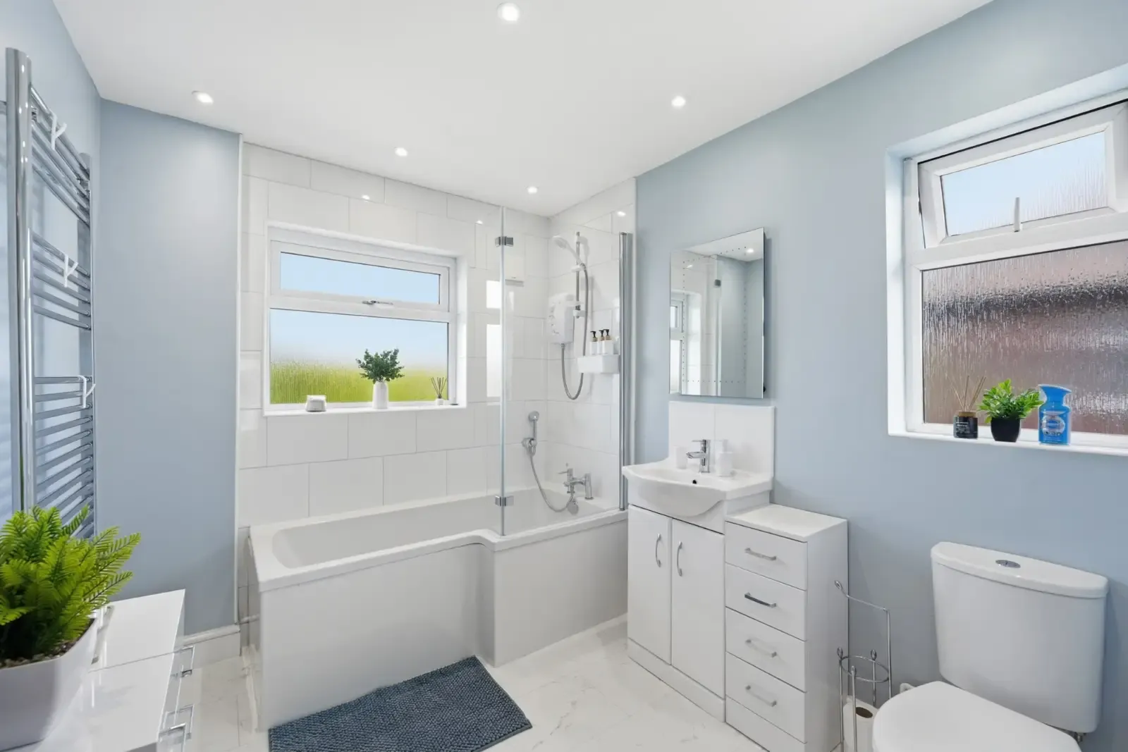 View Family Stays| Spacious 3BR | Parking in 40 Exton Road, Nottingham, NG5 1HB, United Kingdom Family Stays| Spacious 3BR | Parking in 40 Exton Road, Nottingham, NG5 1HB, United Kingdom - Property image 9 - VivreStays