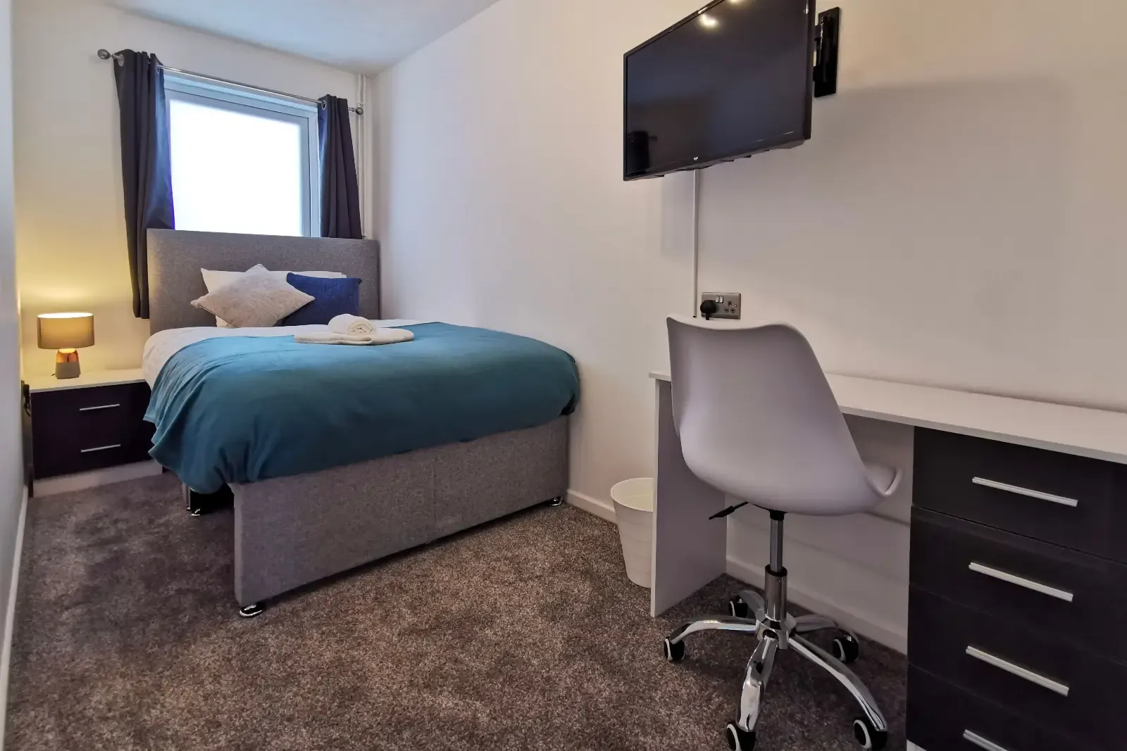Clayton House in 46 Clayton, Peterborough, PE2 5SB, United Kingdom - Property image 12 - VivreStays