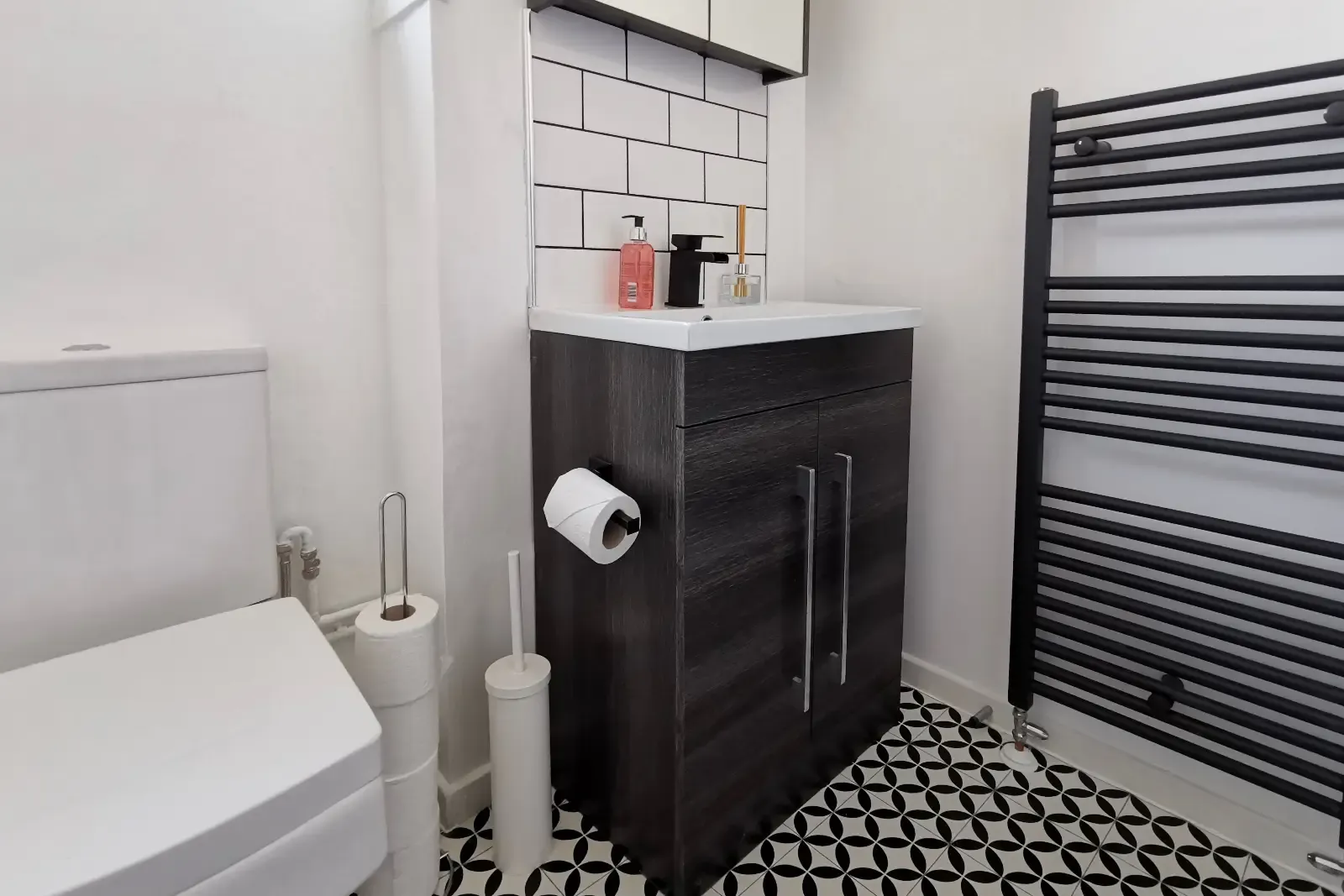 Clayton House in 46 Clayton, Peterborough, PE2 5SB, United Kingdom - Property image 18 - VivreStays