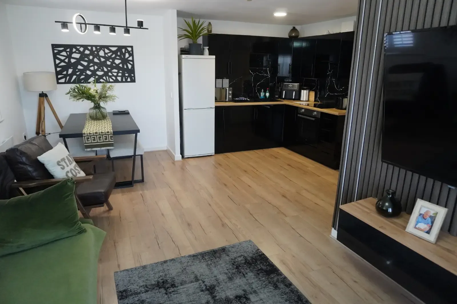 Modern Haydock 2BR | Gated Parking | Near Liverpool in 17 Cavan Drive, WA11 0GN - Property image 8 - VivreStays