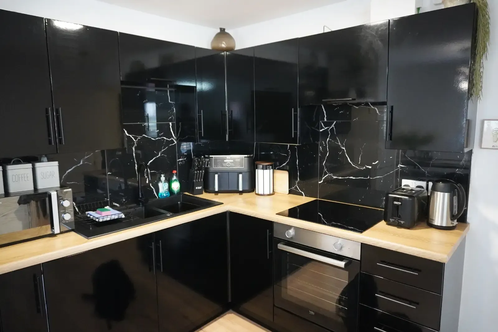 Modern Haydock 2BR | Gated Parking | Near Liverpool in 17 Cavan Drive, WA11 0GN - Property image 18 - VivreStays