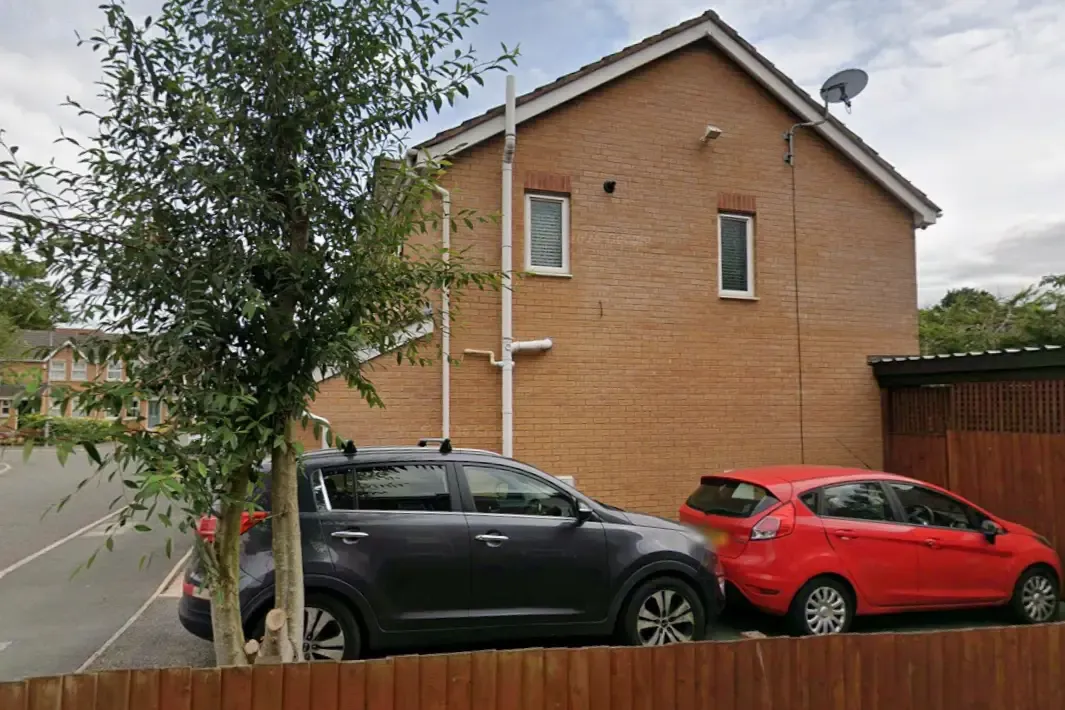 Comfortable 1 Bed Apartment | Haydock | Free Parking in 20 The Rides, WA11 0GQ - Property image 10 - VivreStays