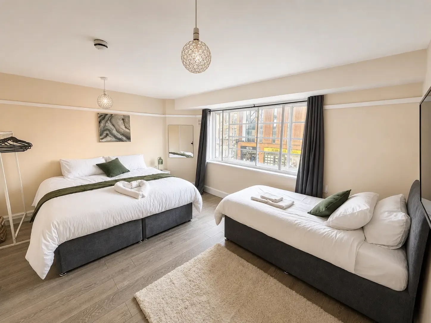 Modern City Stay Opposite Leicester Train Station | Sleeps 4 in 55a London Road, LE2 0PE - Property image 8 - VivreStays