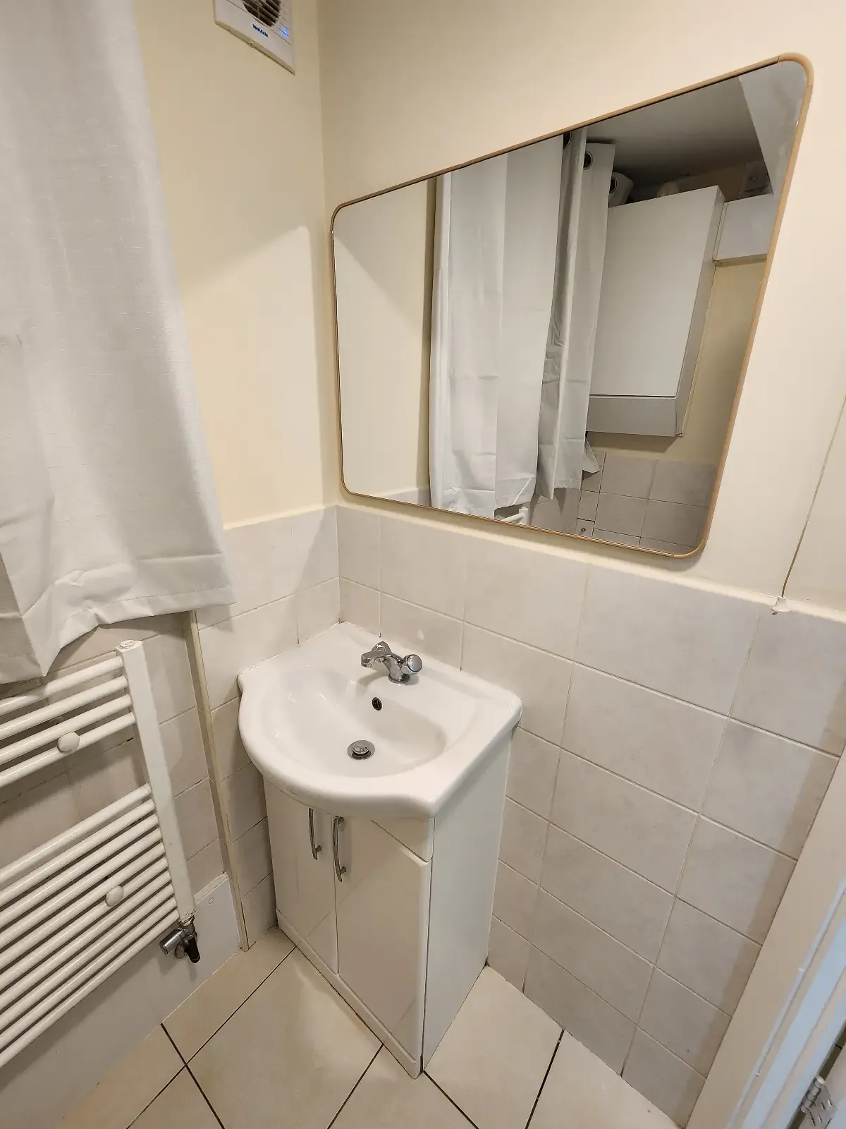 Modern City Stay Opposite Leicester Train Station | Sleeps 4 in 55a London Road, LE2 0PE - Property image 10 - VivreStays