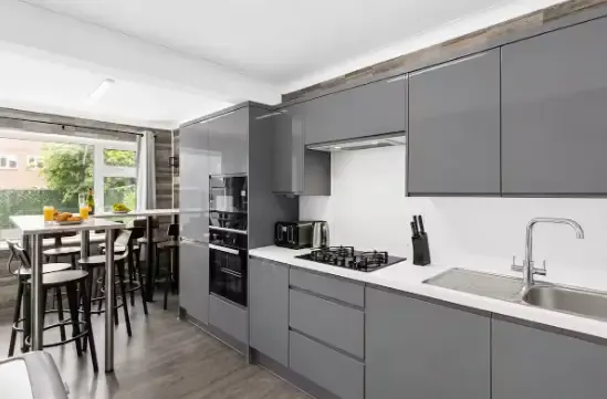 Brighton Spa House | Hot Tub & Sauna | Sleeps 10 in 59 Foxdown Road, Brighton, BN2 6TJ, United Kingdom - Property image 4 - VivreStays