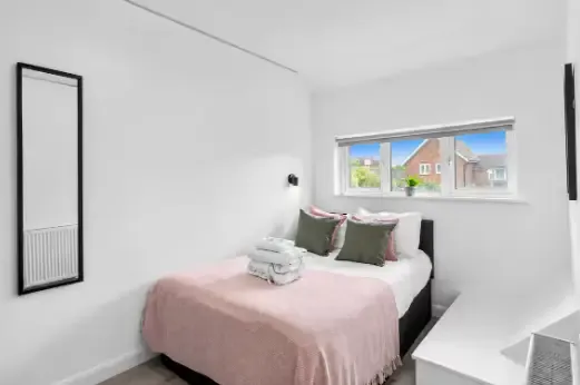 Brighton Spa House | Hot Tub & Sauna | Sleeps 10 in 59 Foxdown Road, Brighton, BN2 6TJ, United Kingdom - Property image 7 - VivreStays