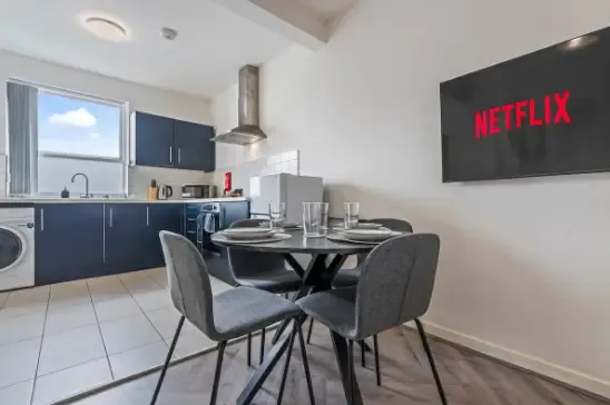 Spacious 2 Bed Duplex | Jewellery Quarter | Sleeps 4 serviced apartment - Birmingham - VivreStays