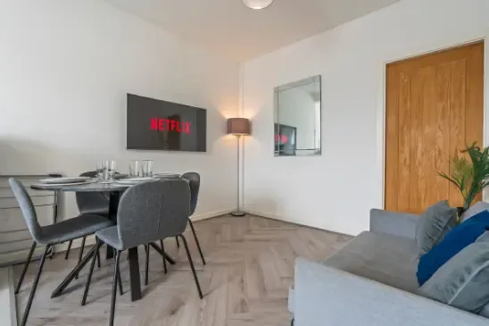 Spacious 2 Bed Duplex | Jewellery Quarter | Sleeps 4 in 63 Tenby Street North, Hockley, Birmingham, B1 3EG, United Kingdom - Property image 2 - VivreStays