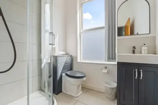 Spacious 2 Bed Duplex | Jewellery Quarter | Sleeps 4 in 63 Tenby Street North, Hockley, Birmingham, B1 3EG, United Kingdom - Property image 8 - VivreStays