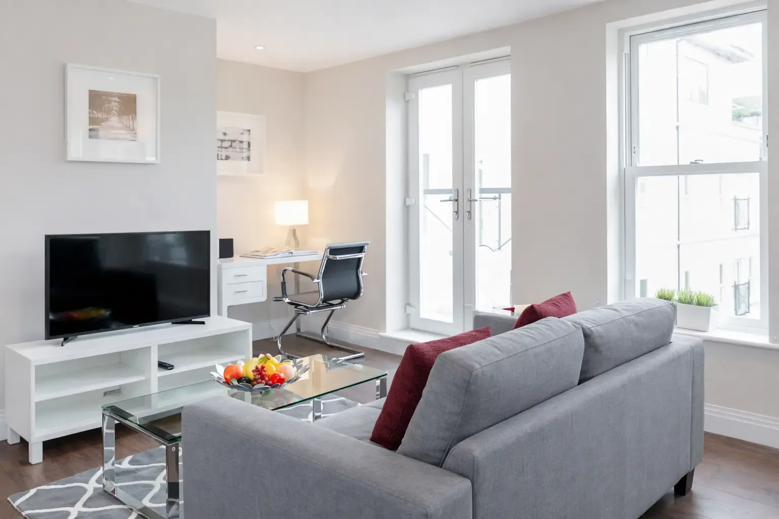 Trinity House - 1 Bed in RH2 - Property image 2 - VivreStays