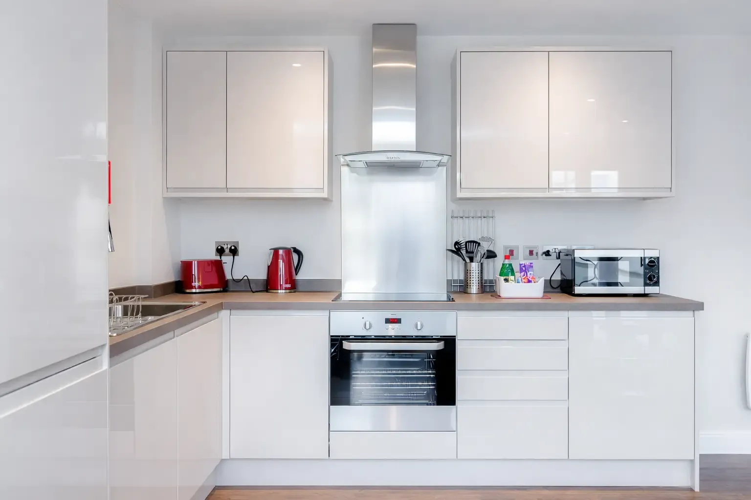 Trinity House - 1 Bed in RH2 - Property image 3 - VivreStays