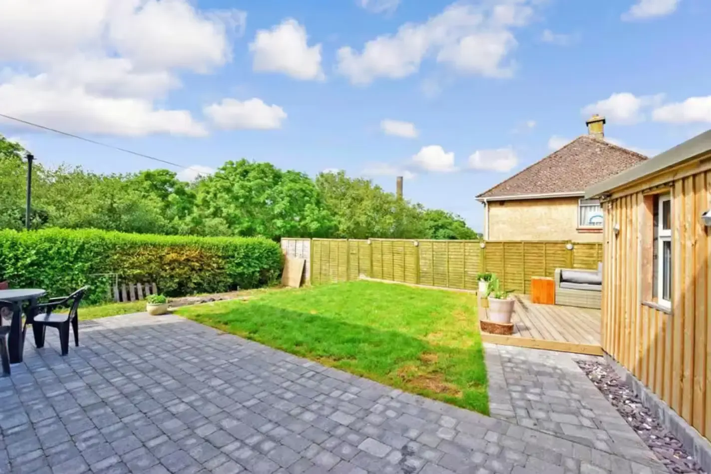 View Spacious 5 Bedroom Family Home with Parking | Isle of Wight in 18 Cadets Walk, PO32 6JP Spacious 5 Bedroom Family Home with Parking | Isle of Wight in 18 Cadets Walk, PO32 6JP - Property image 24 - VivreStays