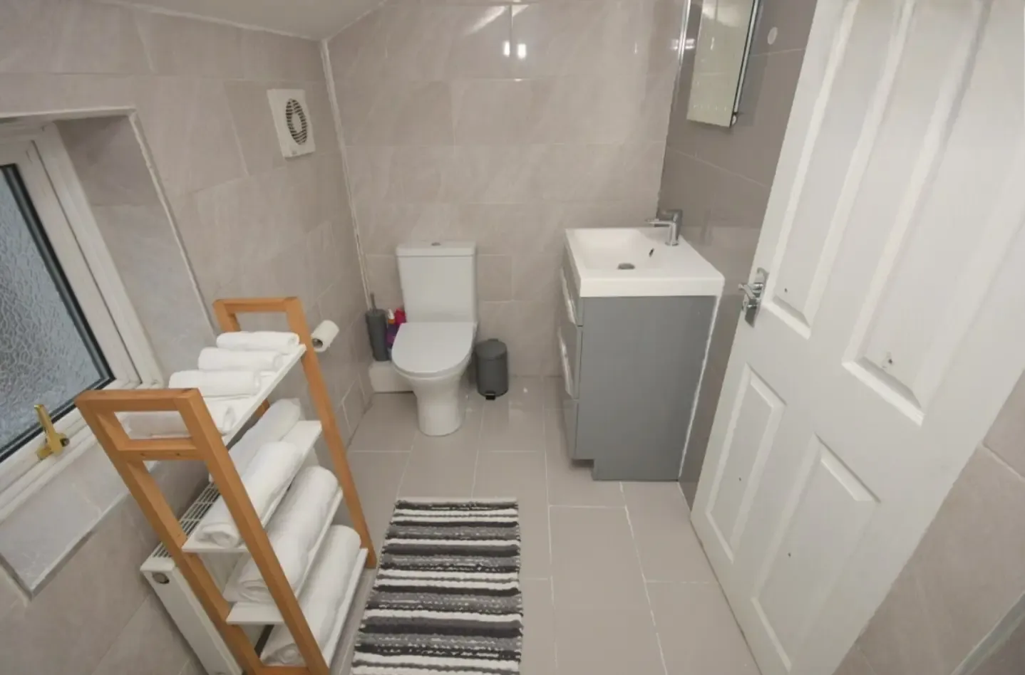 Greenwich family home in 18 Farmdale Road, Greenwich, London, SE10 0LS, United Kingdom - Property image 11 - VivreStays