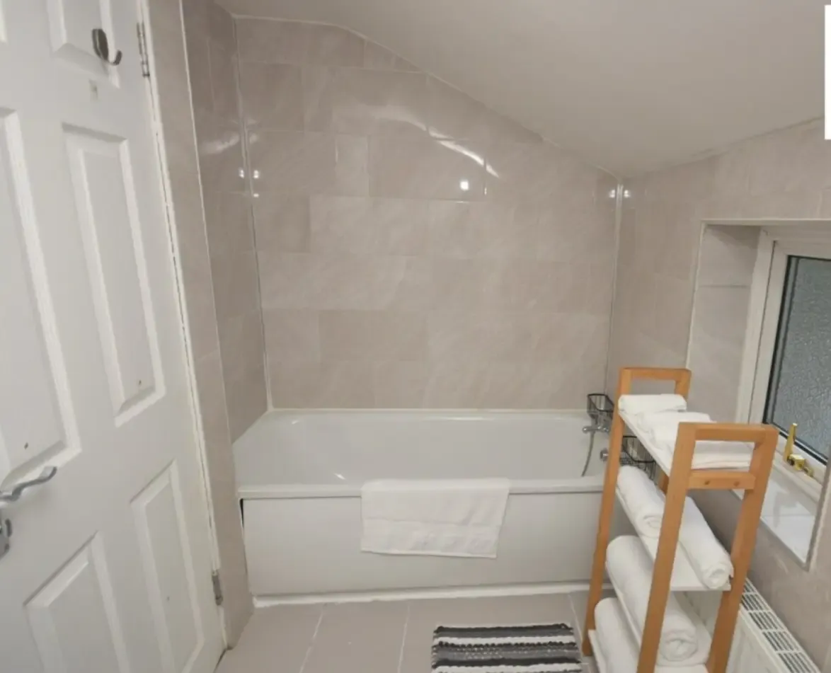 Greenwich family home in 18 Farmdale Road, Greenwich, London, SE10 0LS, United Kingdom - Property image 14 - VivreStays