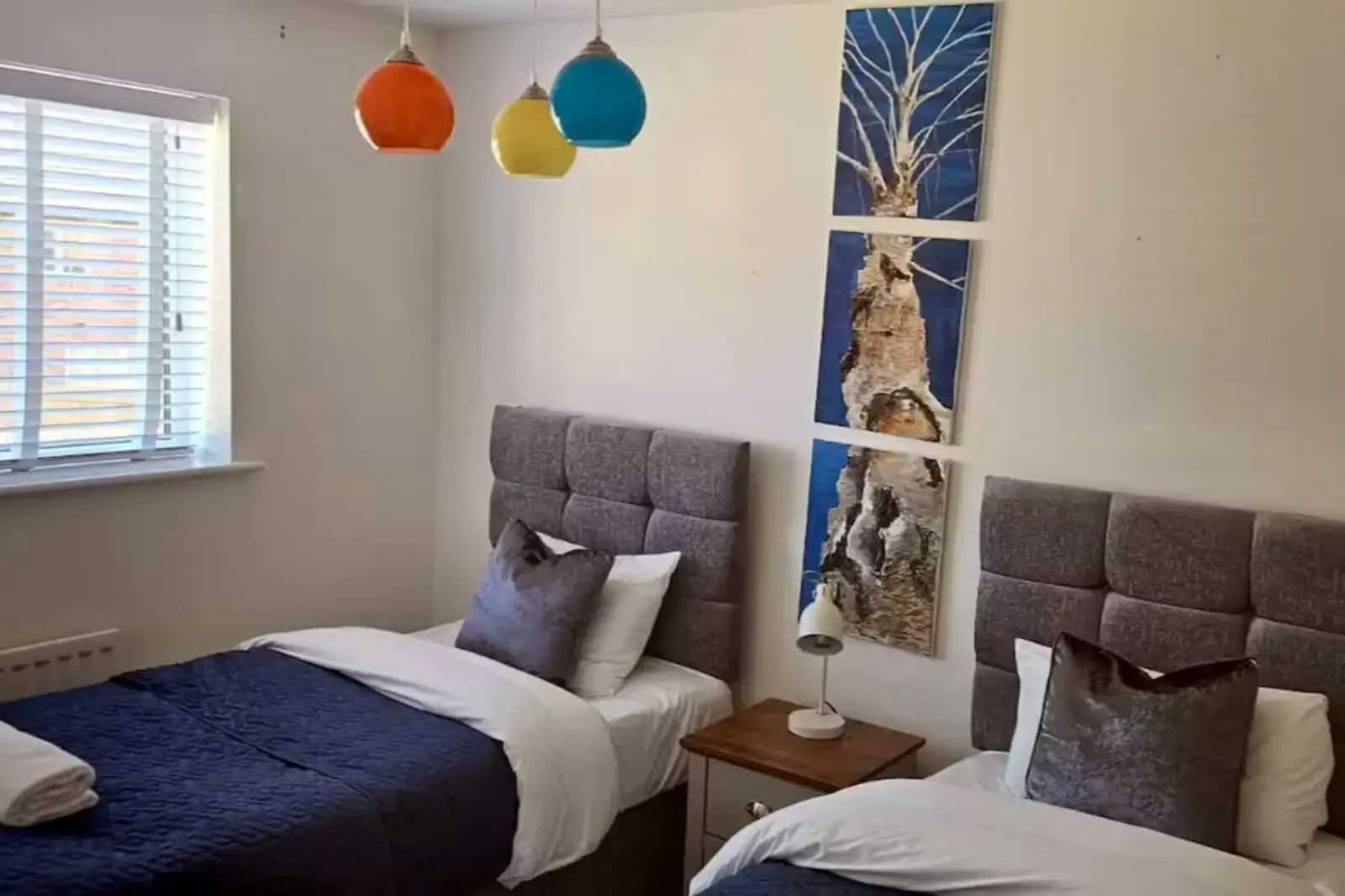 Spacious 4 Bedroom Home with Free Street Parking | Preston in 39 Juniper Drive, Cottam, Preston, PR4 0EE, United Kingdom - Property image 7 - VivreStays