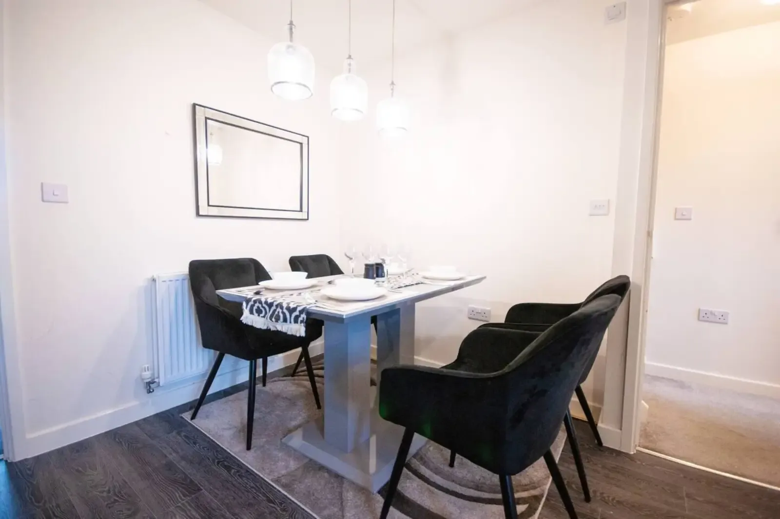Cozy 3 Bedroom Home | Pet Friendly | Free Street Parking in 18 Bramscote Walk, CV2 1JY - Property image 4 - VivreStays