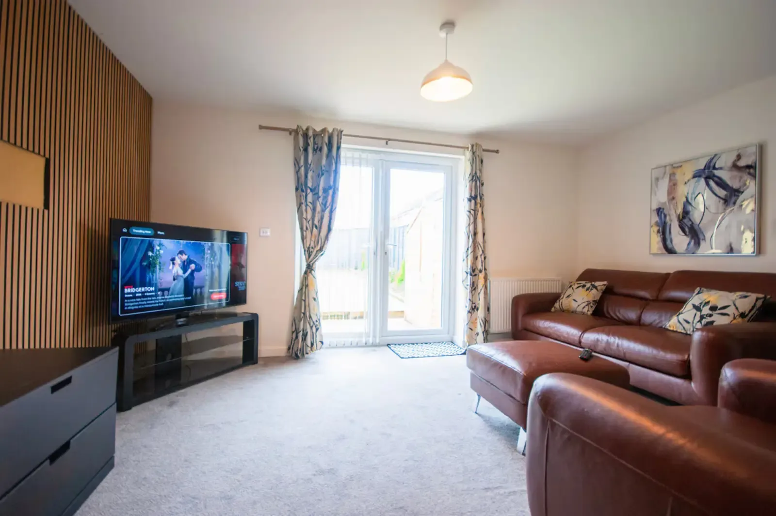 Cozy 3 Bedroom Home | Pet Friendly | Free Street Parking in 18 Bramscote Walk, CV2 1JY - Property image 7 - VivreStays