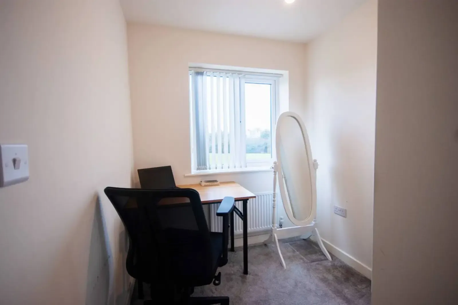 Cozy 3 Bedroom Home | Pet Friendly | Free Street Parking in 18 Bramscote Walk, CV2 1JY - Property image 10 - VivreStays