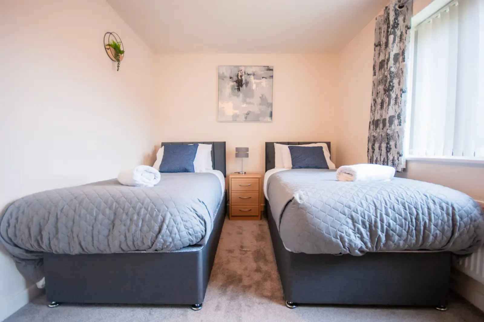 Cozy 3 Bedroom Home | Pet Friendly | Free Street Parking in 18 Bramscote Walk, CV2 1JY - Property image 22 - VivreStays