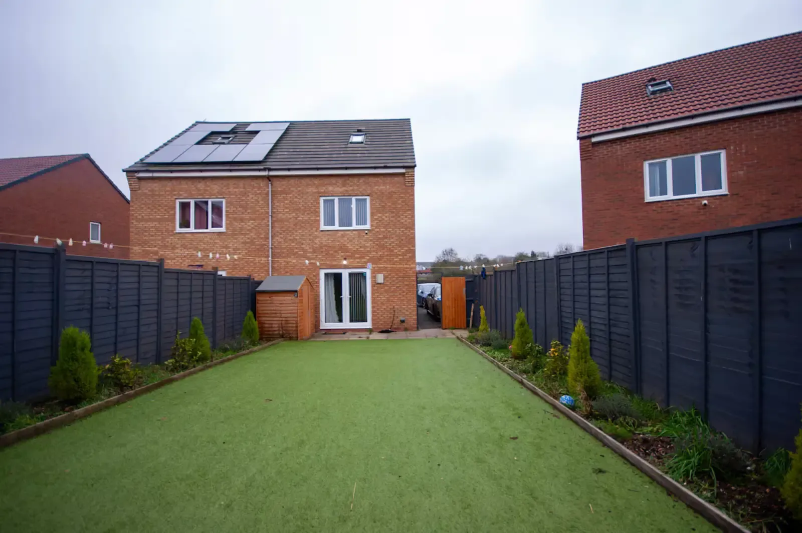 Cozy 3 Bedroom Home | Pet Friendly | Free Street Parking in 18 Bramscote Walk, CV2 1JY - Property image 28 - VivreStays