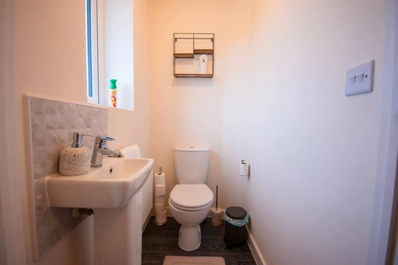 Cozy 3 Bedroom Home | Pet Friendly | Free Street Parking in 18 Bramscote Walk, CV2 1JY - Property image 30 - VivreStays