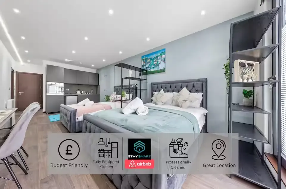 1A Woodstock by Mia Partners in 48 Woodstock Road, NW11 8ER - Property image 2 - VivreStays
