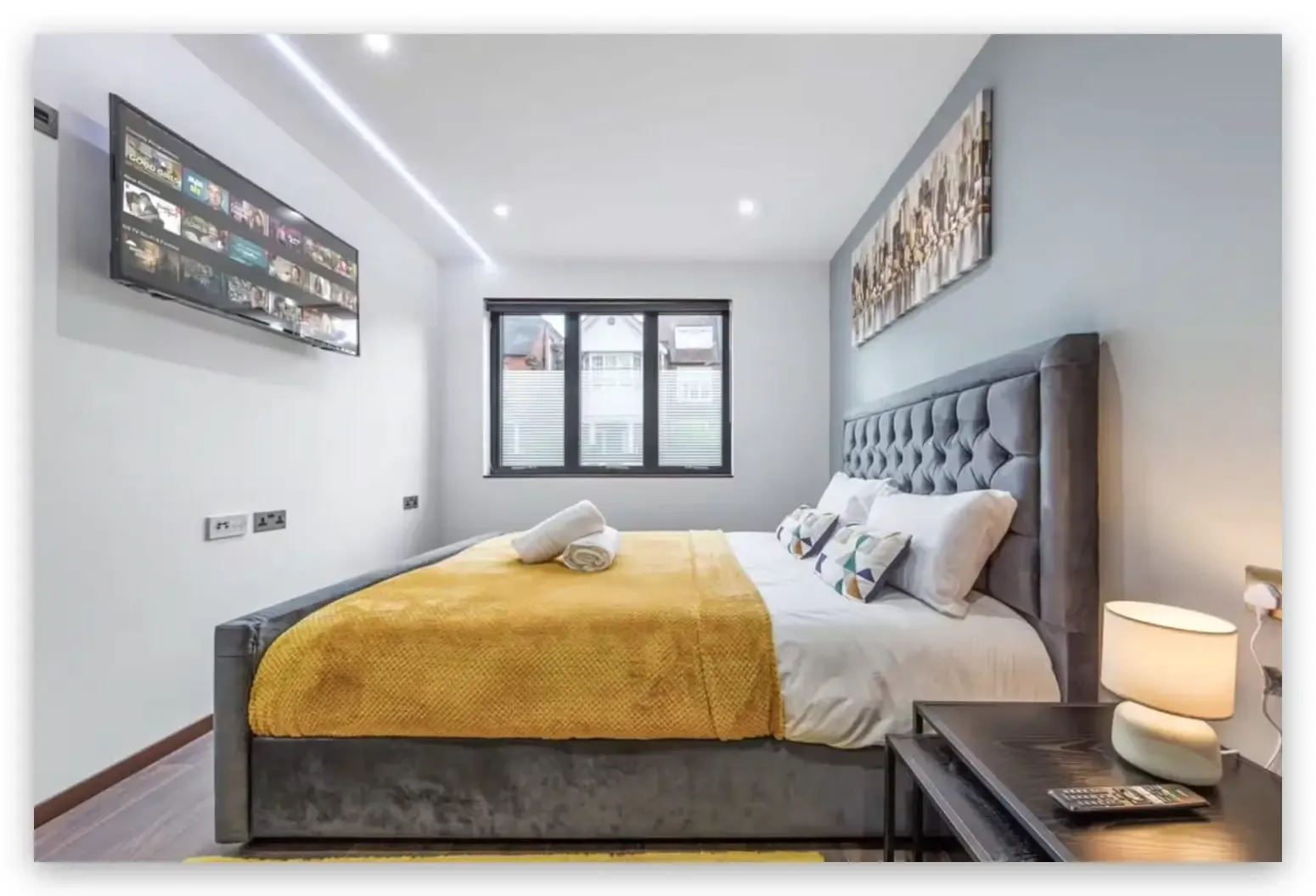 6A Woodstock by Mia Partners in 48 Woodstock Road, NW11 8ER - Property image 2 - VivreStays