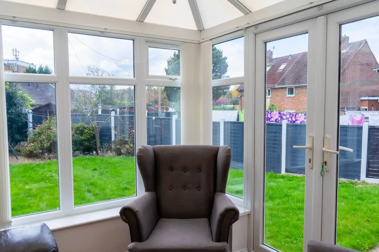 Cozy 4 Bedroom Home | Pet Friendly | Free Parking in 9 Drake Road, WS3 3LR - Property image 7 - VivreStays