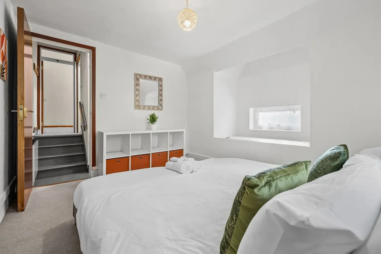 Bromham Road in 122 Bromham Road, Bromham, Bedford, MK40 4AH, United Kingdom - Property image 7 - VivreStays