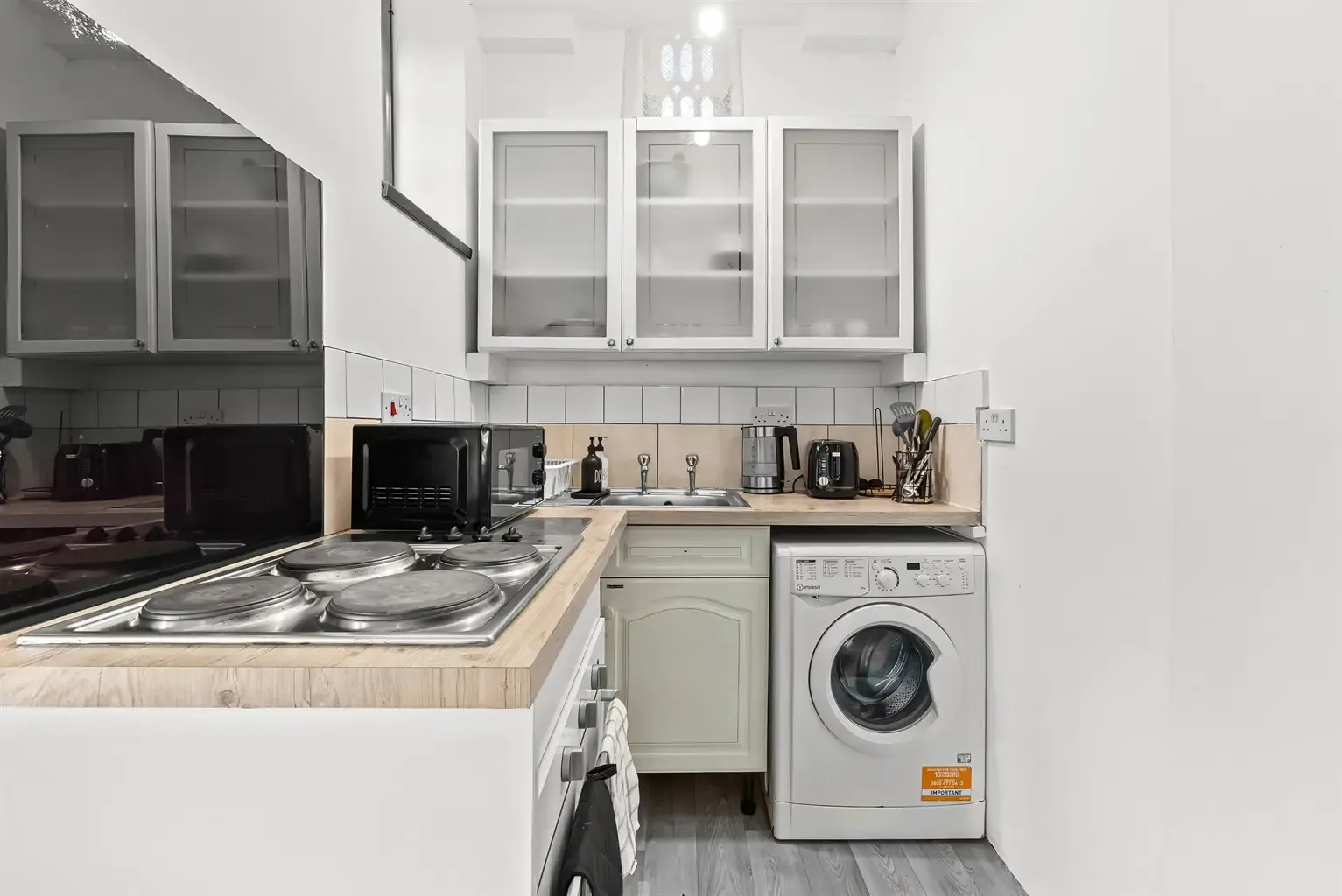 Bromham Road in 122 Bromham Road, Bromham, Bedford, MK40 4AH, United Kingdom - Property image 9 - VivreStays