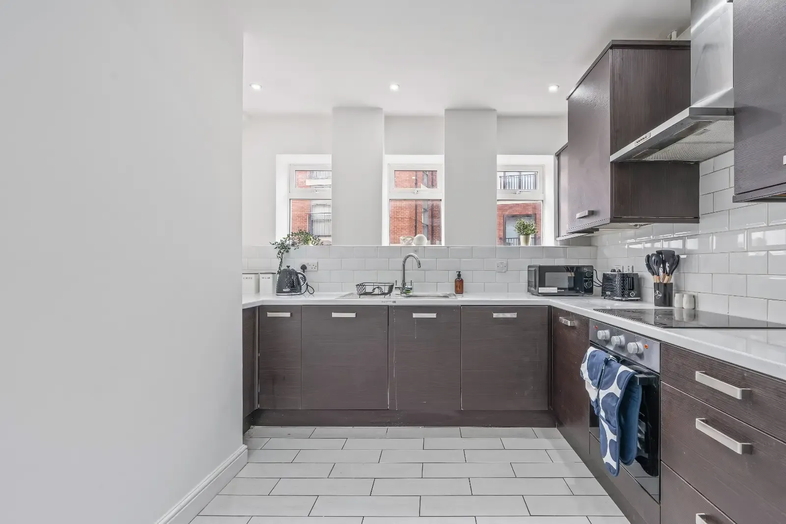 View Modern 2BR & 2Bath Apartment in Bham | Sleeps 6 in 8 High Street, Sutton Coldfield, B72 1XA, United Kingdom Modern 2BR & 2Bath Apartment in Bham | Sleeps 6 in 8 High Street, Sutton Coldfield, B72 1XA, United Kingdom - Property image 3 - VivreStays