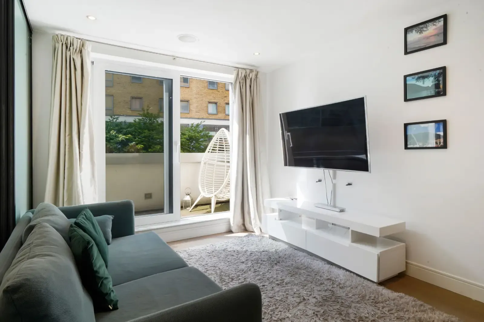 Imperial Wharf, London in 213 Townmead Road, Hammersmith and Fulham, London, SW6 2FH, United Kingdom - Property image 2 - VivreStays