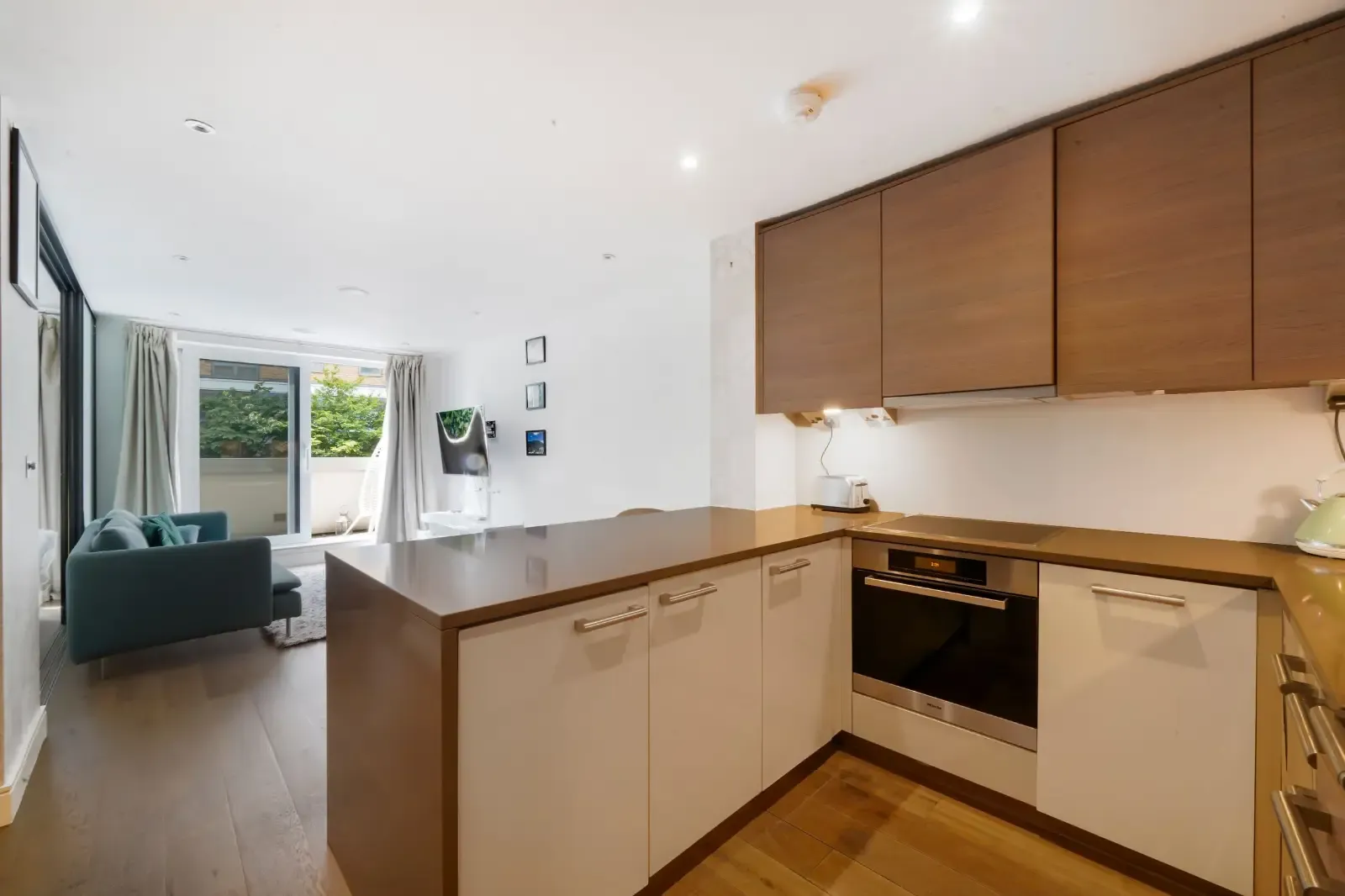 Imperial Wharf, London in 213 Townmead Road, Hammersmith and Fulham, London, SW6 2FH, United Kingdom - Property image 6 - VivreStays