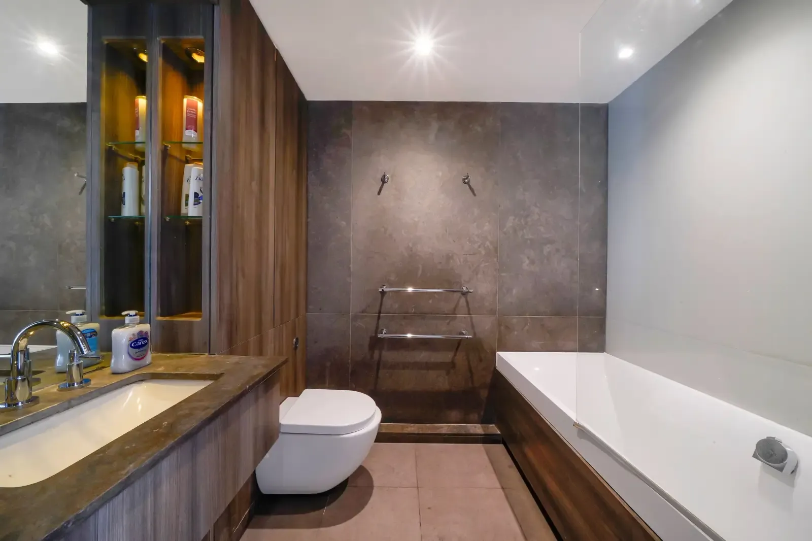 Imperial Wharf, London in 213 Townmead Road, Hammersmith and Fulham, London, SW6 2FH, United Kingdom - Property image 10 - VivreStays