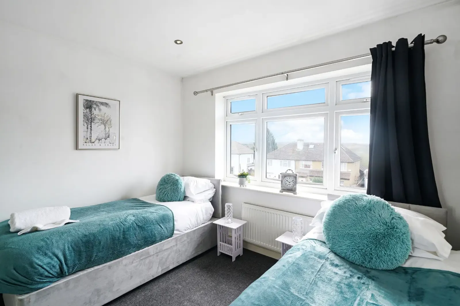 Elstree & Borehamwood 4 Bed serviced apartment - Borehamwood - VivreStays