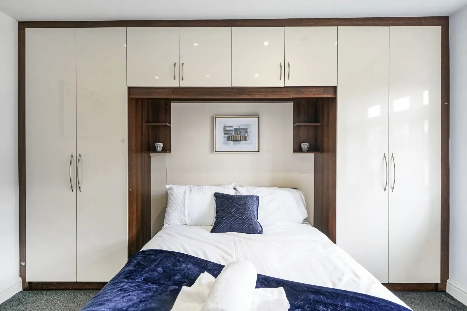 Elstree & Borehamwood 4 Bed in 52a Sullivan Way, Elstree, Borehamwood, WD6 3DJ, United Kingdom - Property image 4 - VivreStays