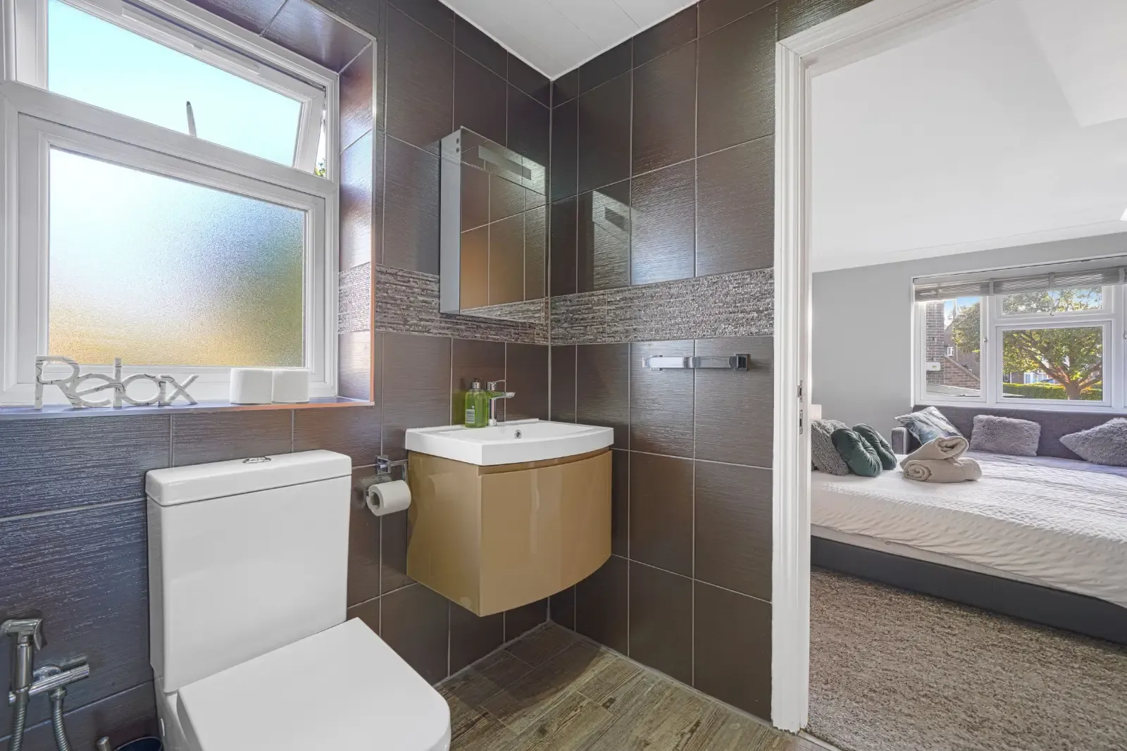 4 Bed 3 Bath in 27 Shirley Road, Maidenhead, SL6 4PH, United Kingdom - Property image 21 - VivreStays
