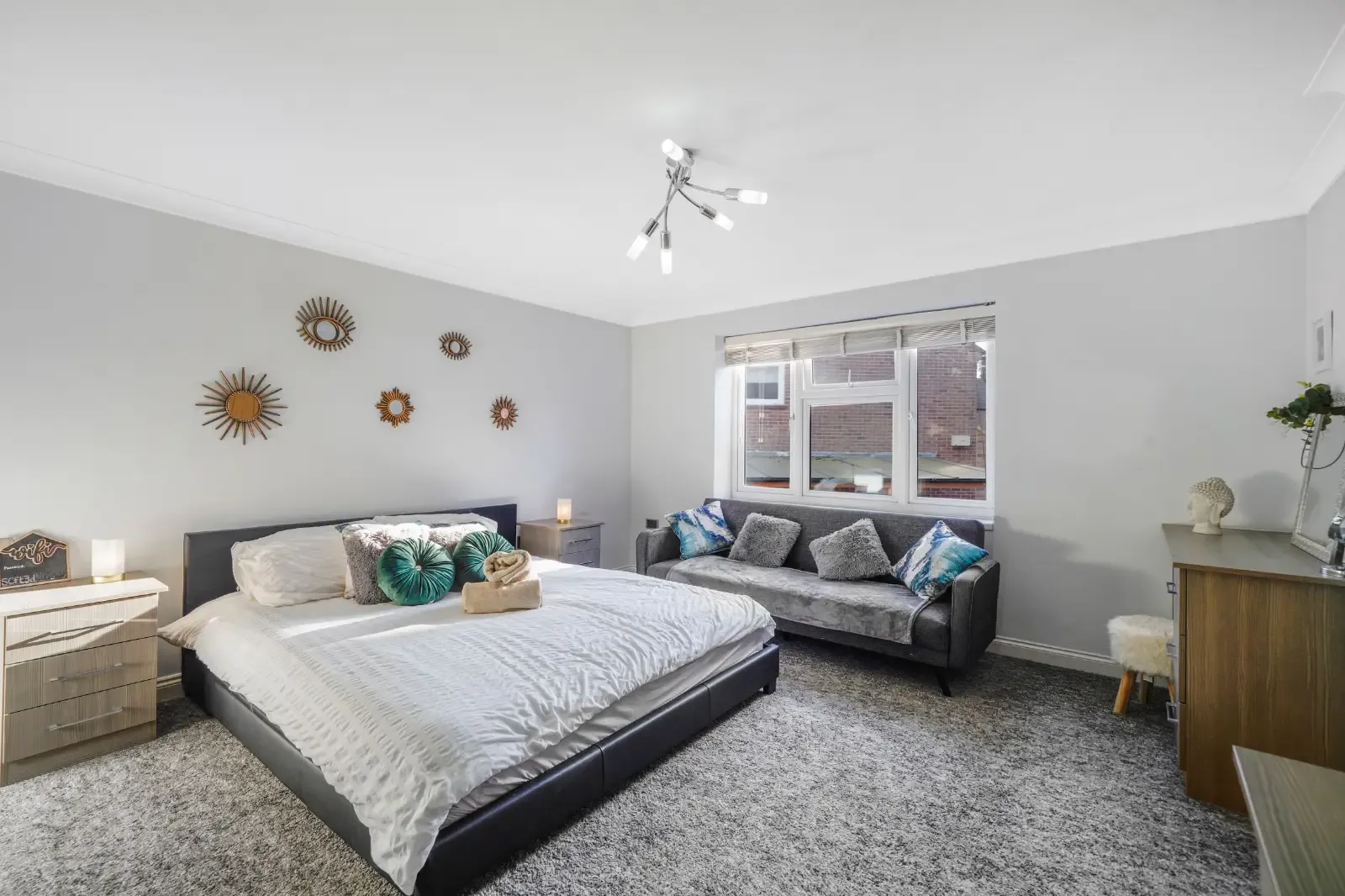 4 Bed 3 Bath in 27 Shirley Road, Maidenhead, SL6 4PH, United Kingdom - Property image 24 - VivreStays