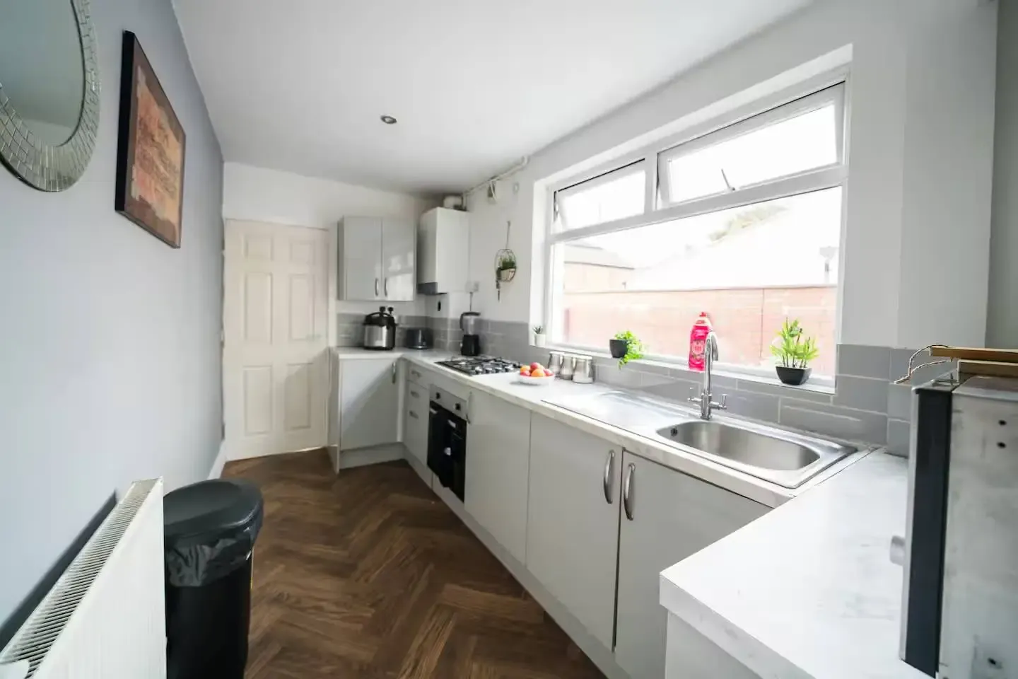 Cozy 4 Bedroom House | Sleeps 10 | Cardiff in 236 Albany Road, CF24 3RZ - Property image 9 - VivreStays